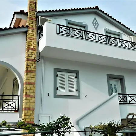 Anastasia's Case de vacanță Kardhakáta