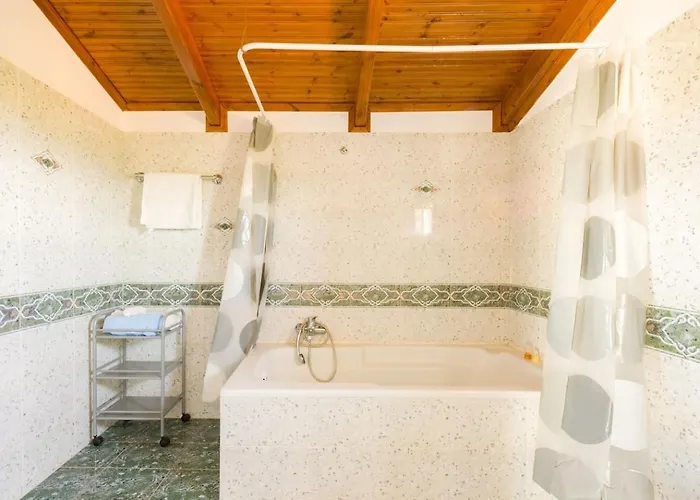 Anastasia's * Kardhakáta