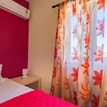 Anastasia's Case de vacanță Kardhakáta